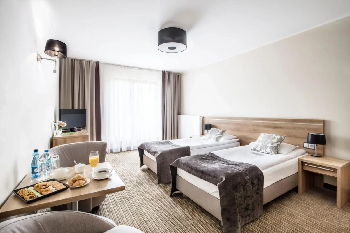 Mercure Wiazowna Brant