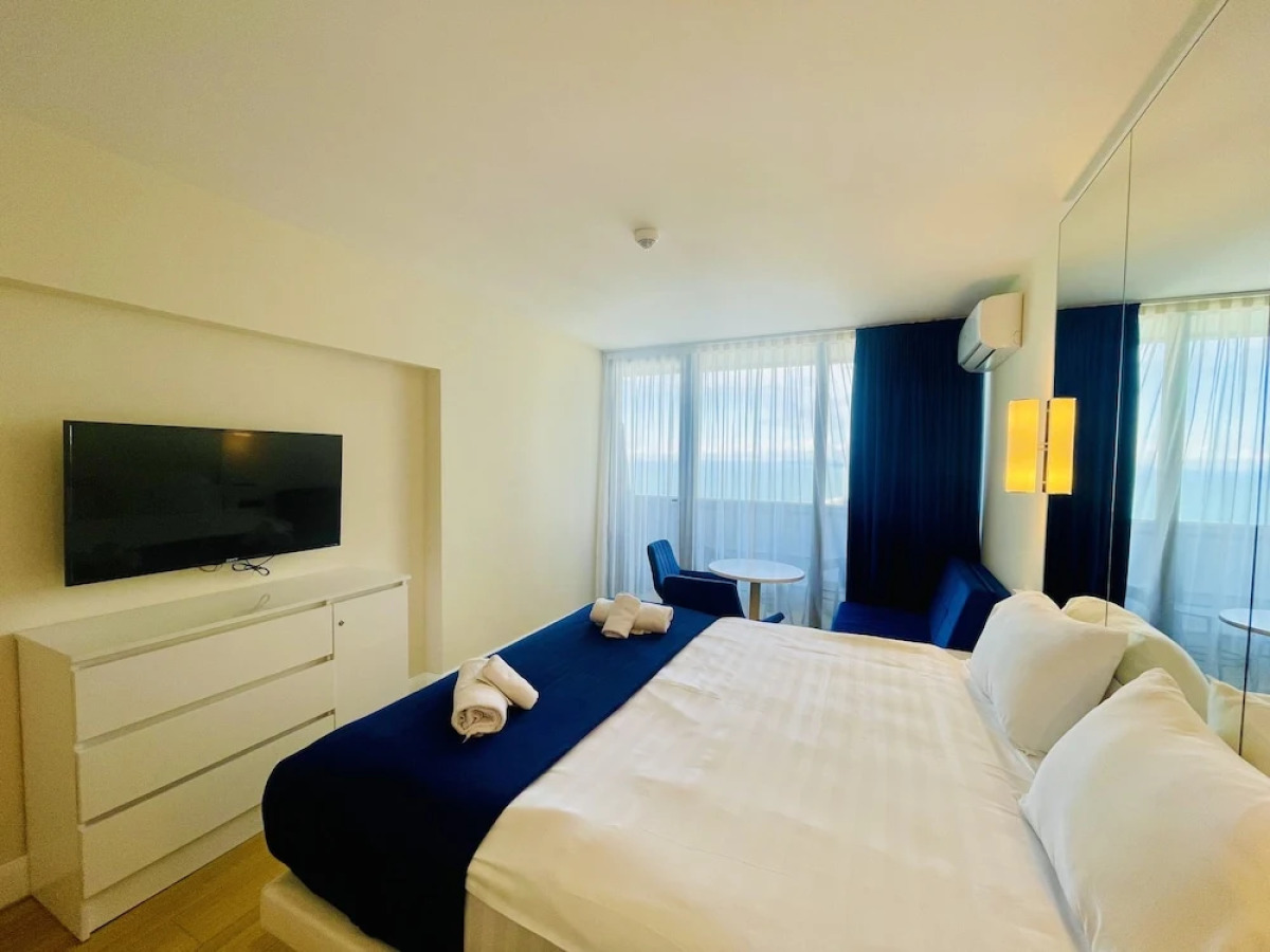 Апартаменты Royal Sea Breeze