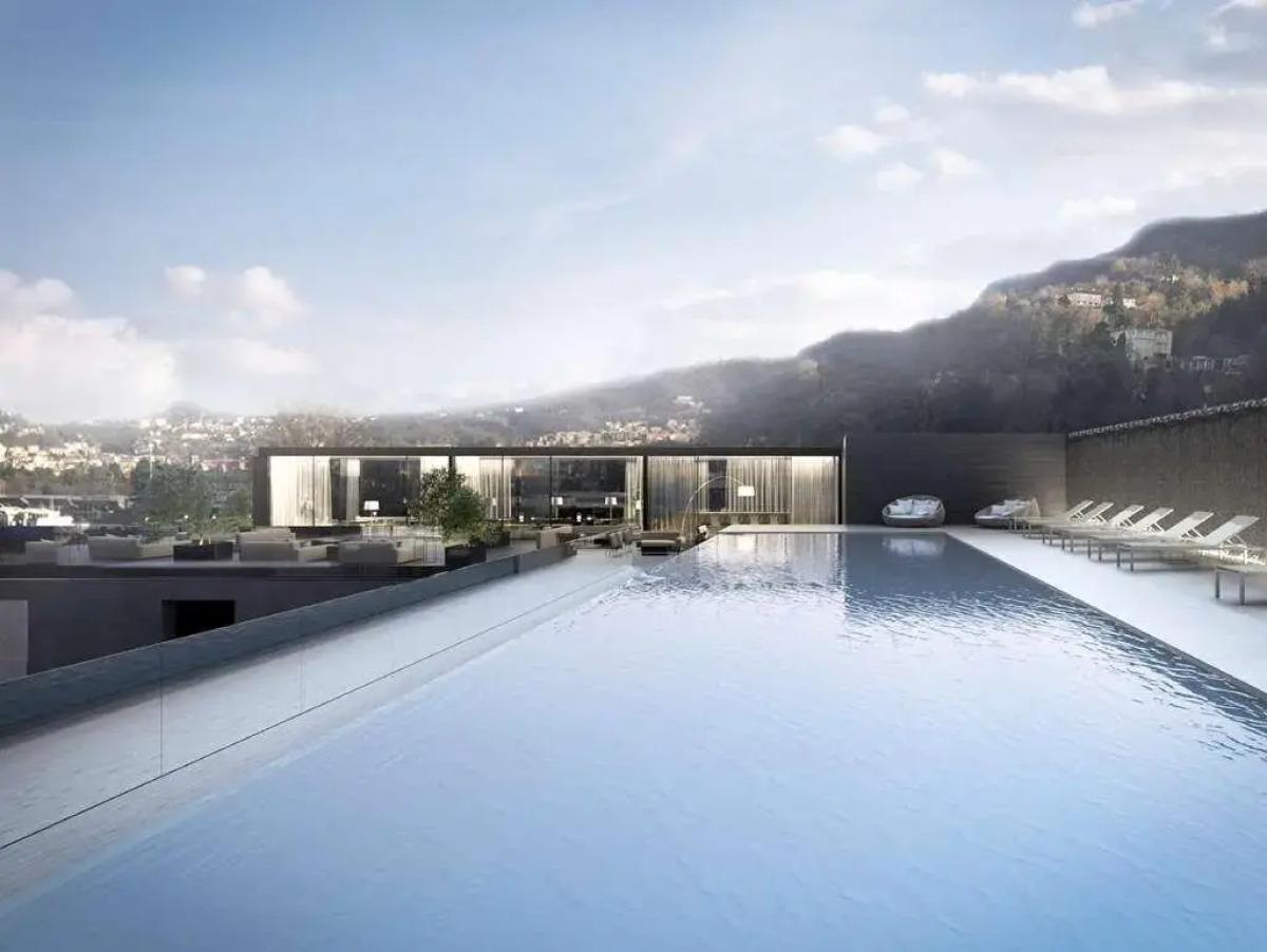 Отель Hilton Lake Como