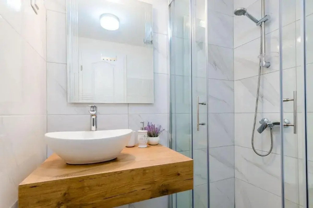 Apartments & Room Lino