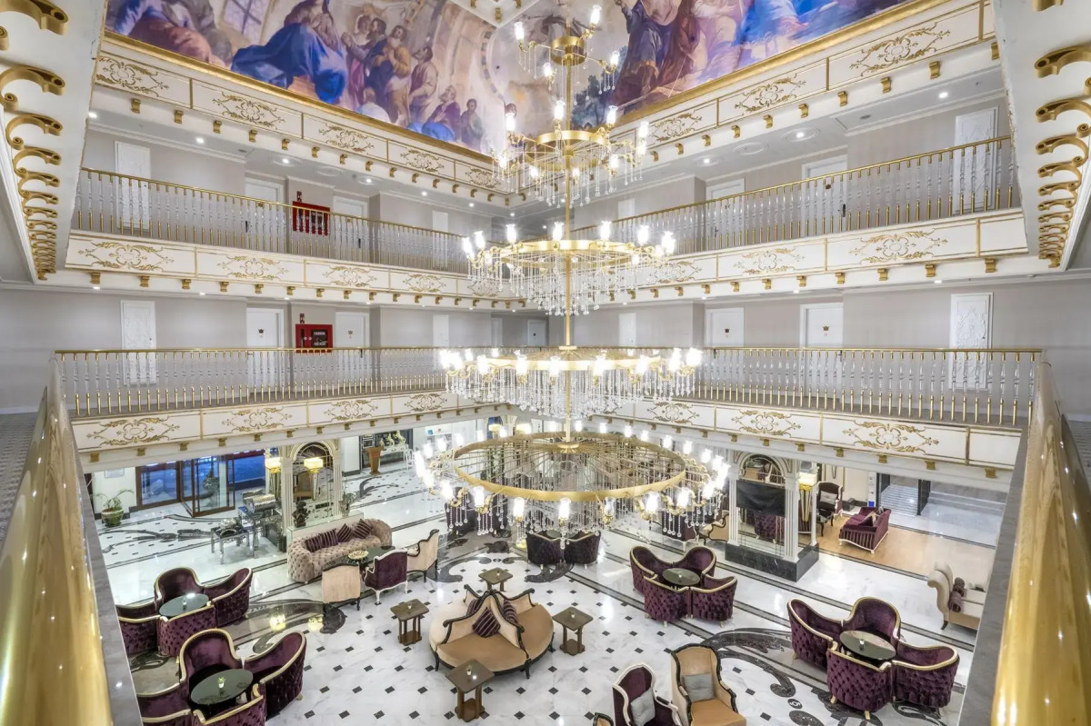 Hotel Orange Palace Side