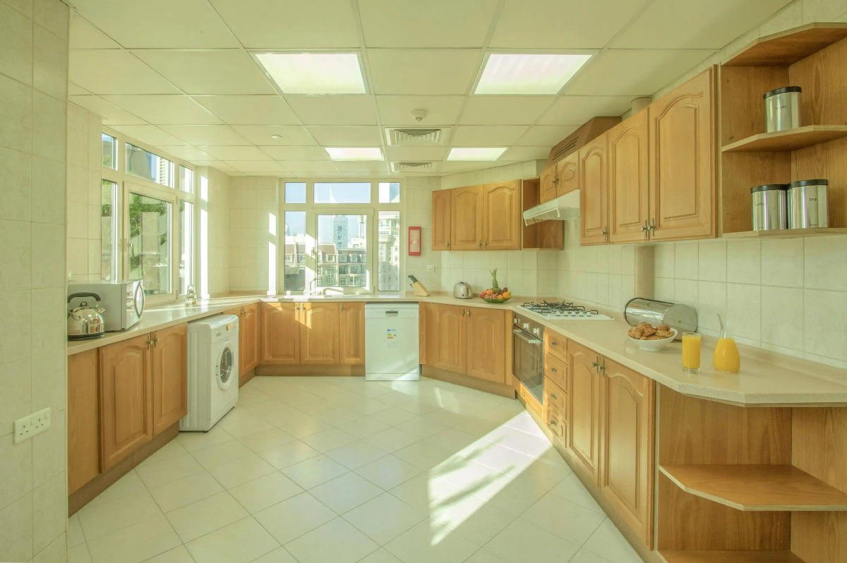 Отель Swissotel Al Murooj Dubai