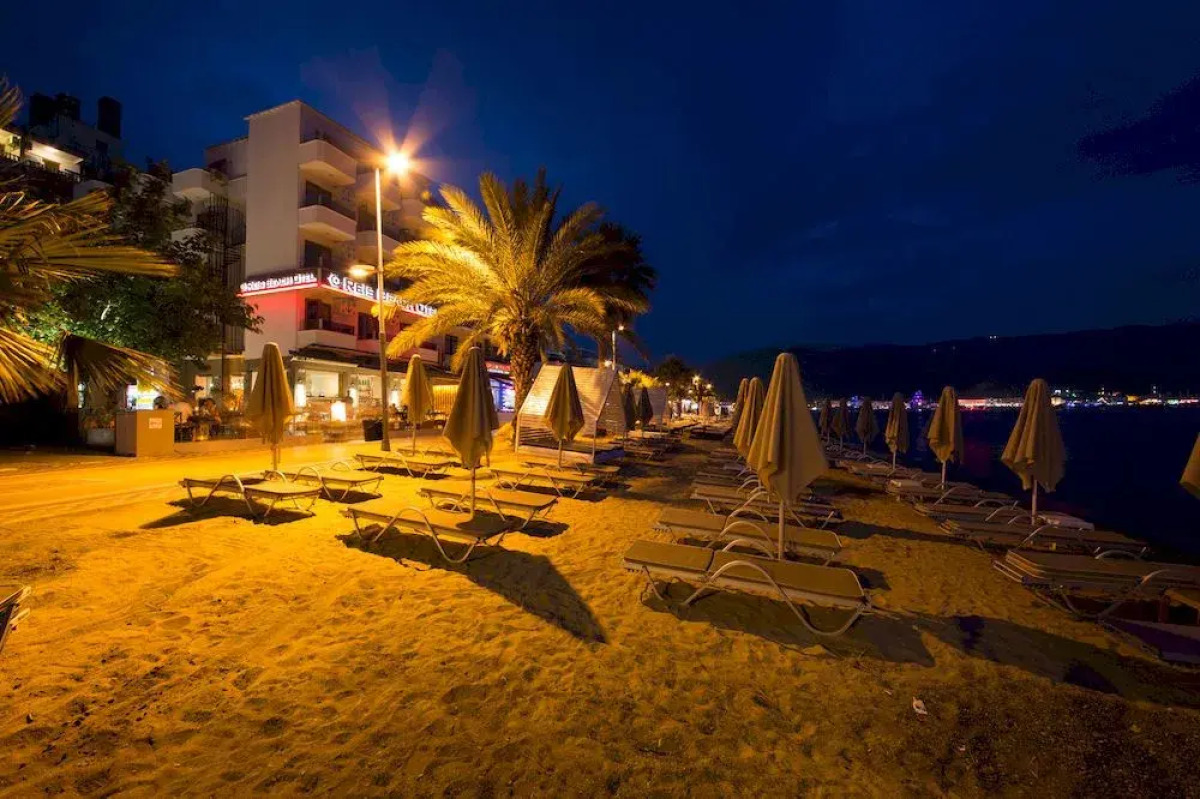 Reis Beach Hotel&Restaurant