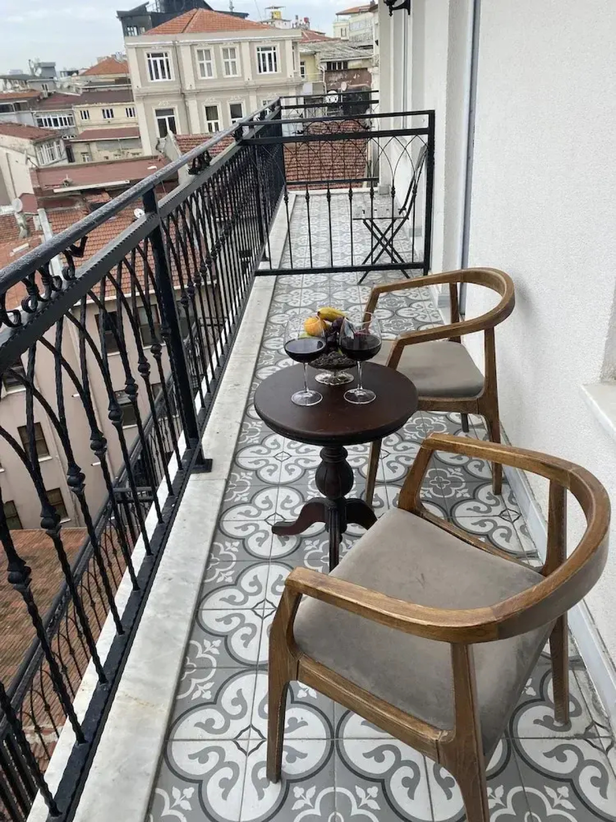 Meroddi La Porta Hotel