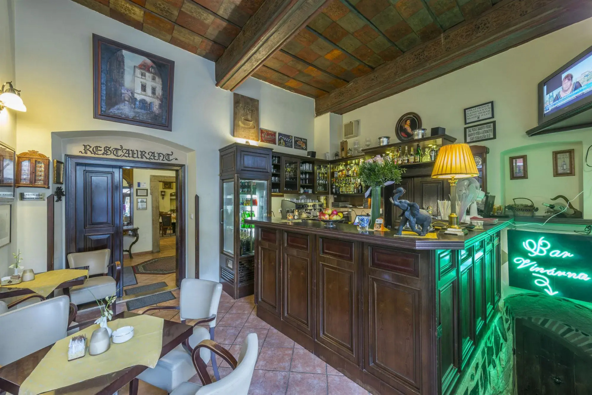 Hotel Cerny Slon