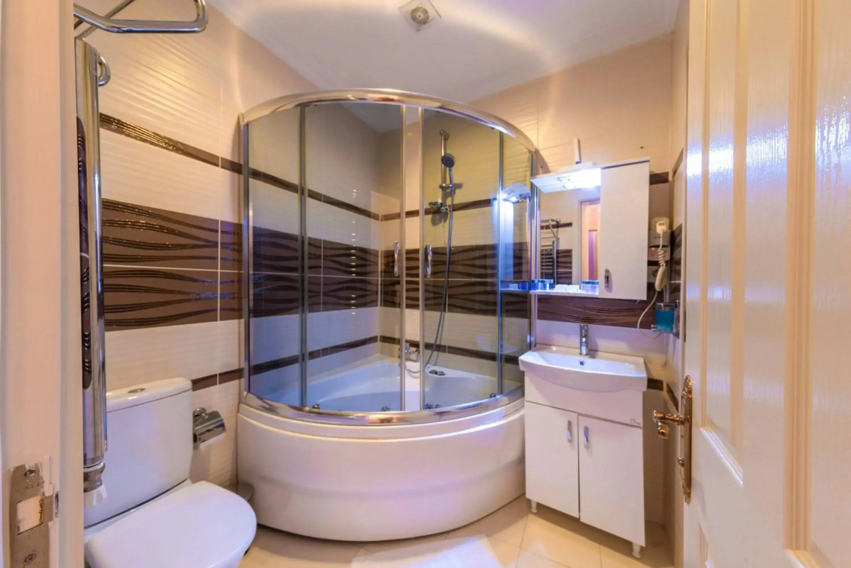 Charm Hotel
