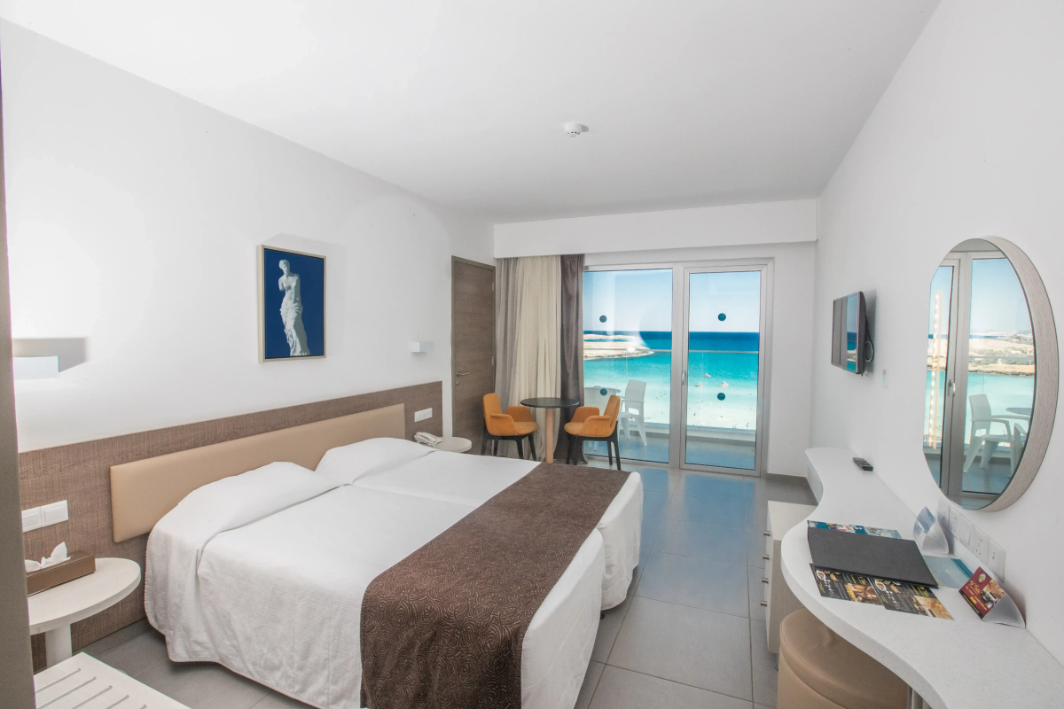 Vassos Nissi Plage Hotel & Spa