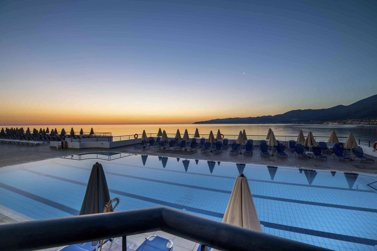 Horizon Beach Hotel