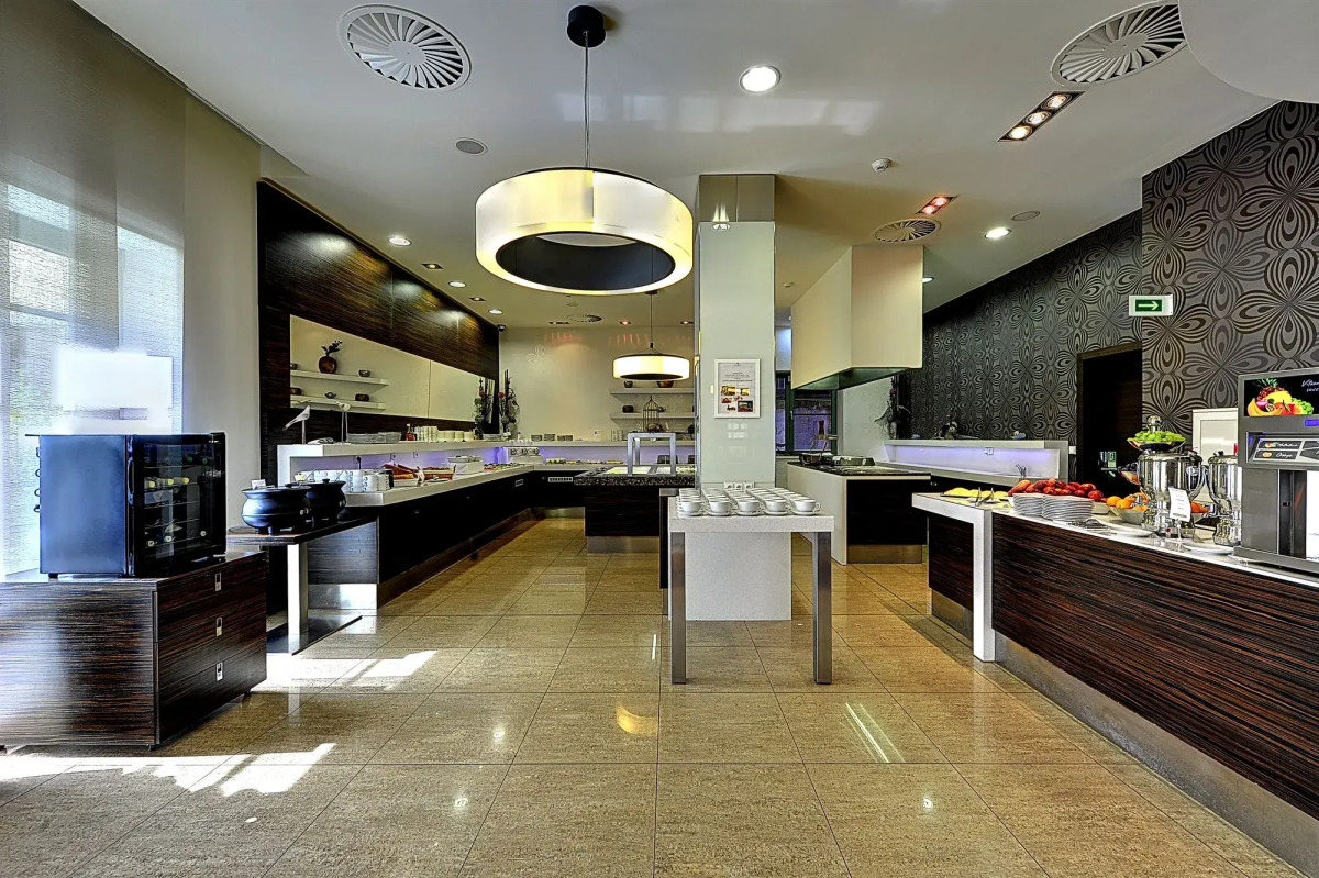 St. Joseph ROYAL REGENT