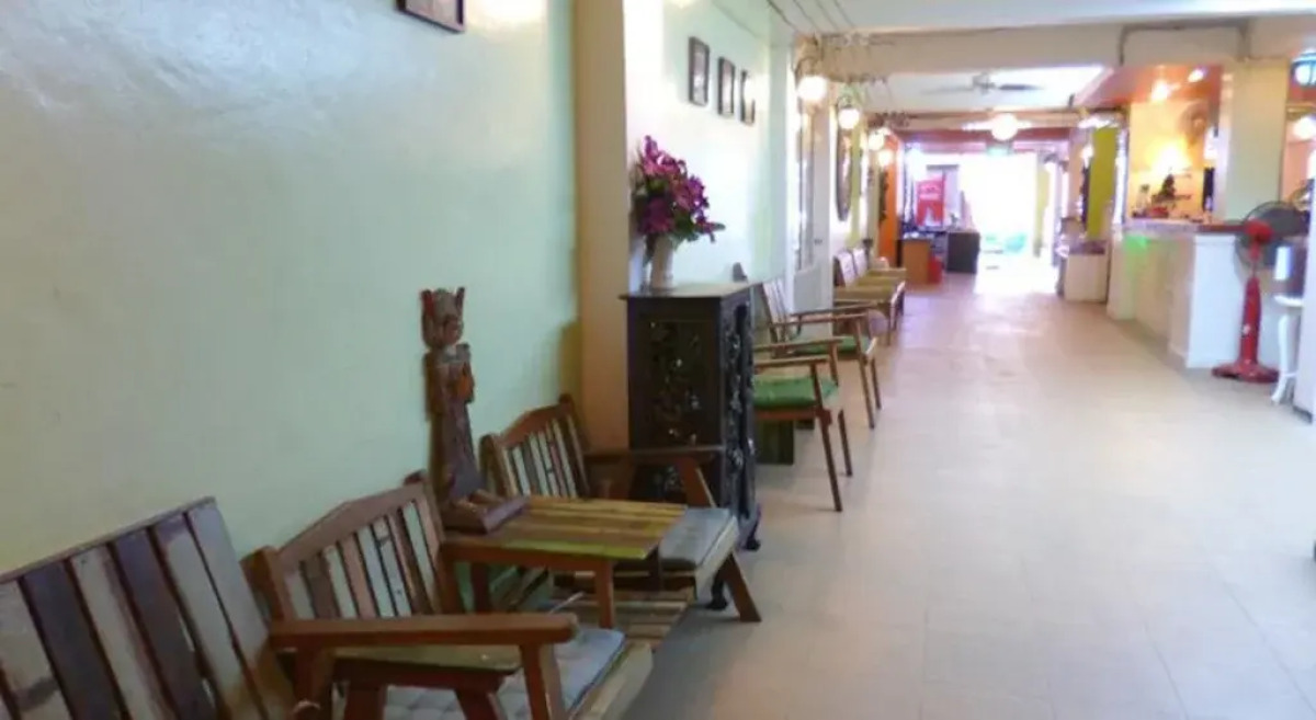 Отель Sawasdee Khaosan Inn