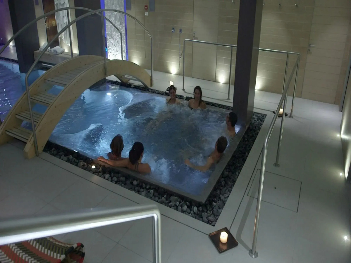 Hotel Select Suites & Spa / Apartments