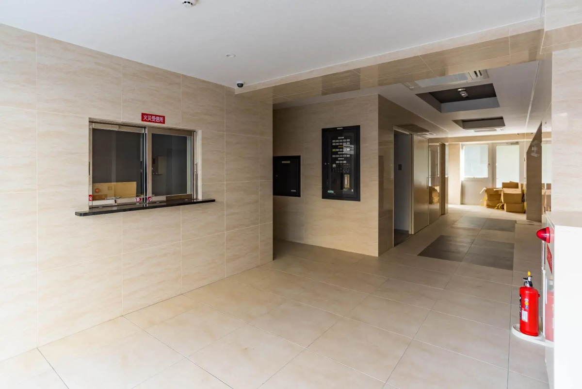 Universal Bay Condominium