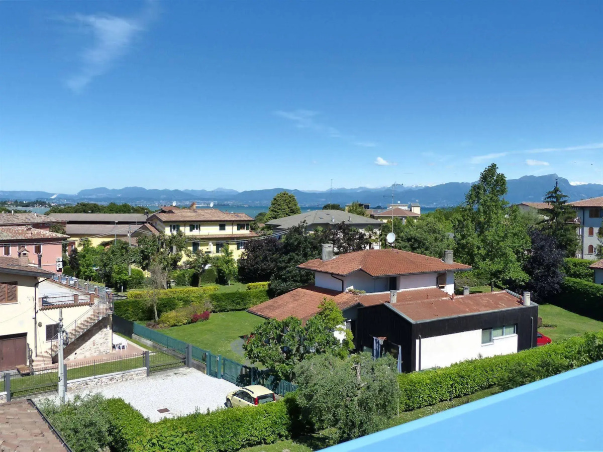 Meet Gardalake Hostel