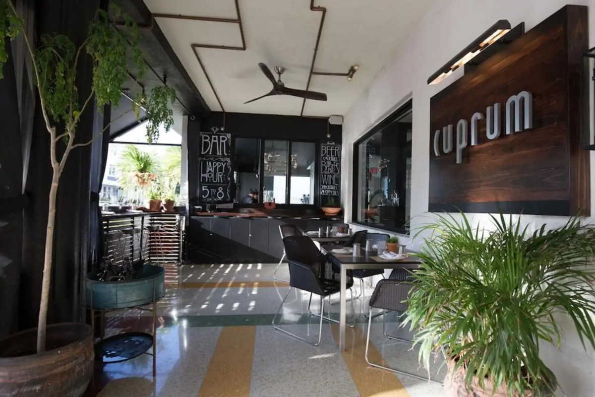 The Beach Plaza Hotel & South Beach Plaza Villas