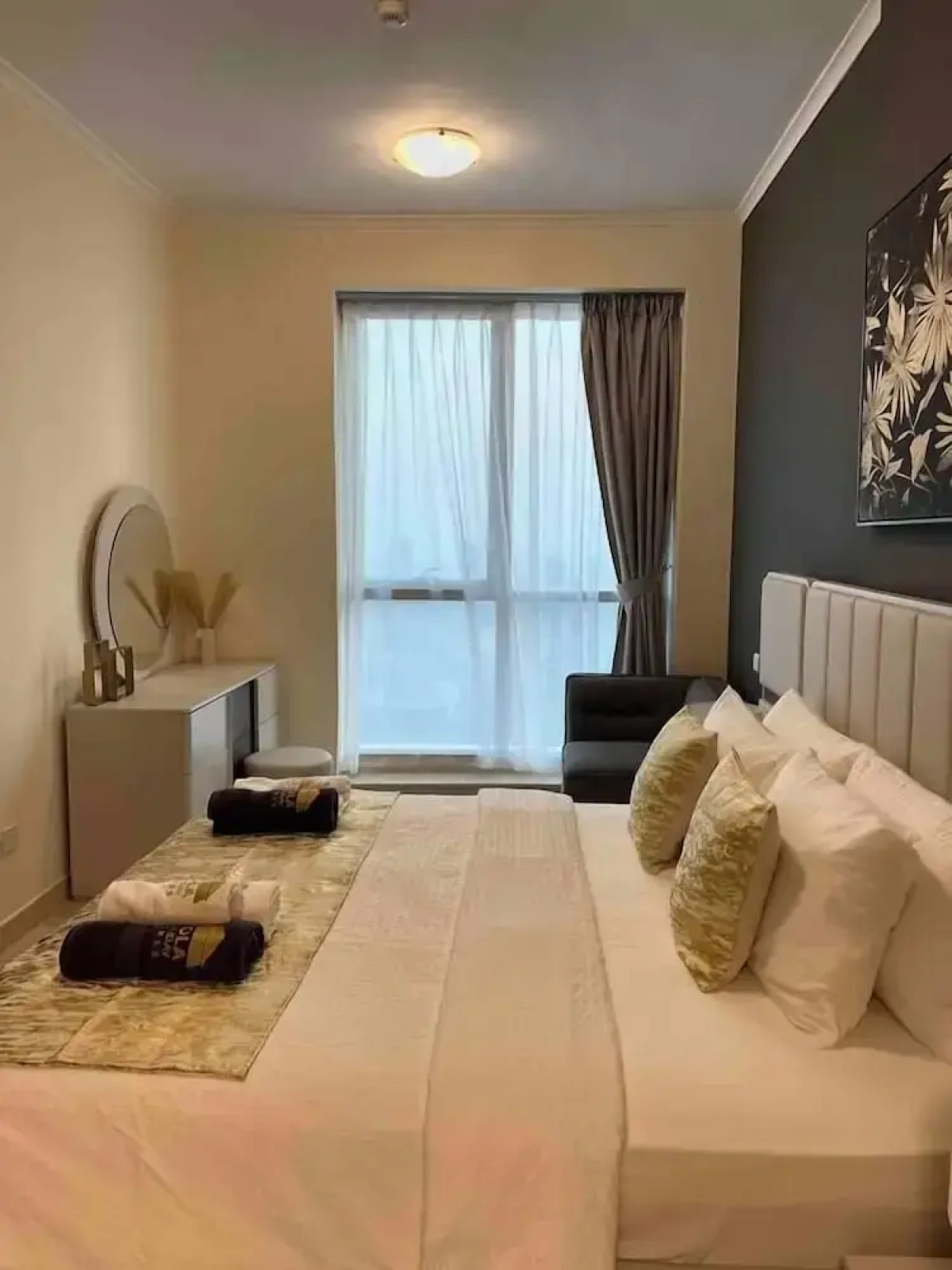 Modern Skyline Sea View 2BR Apartment