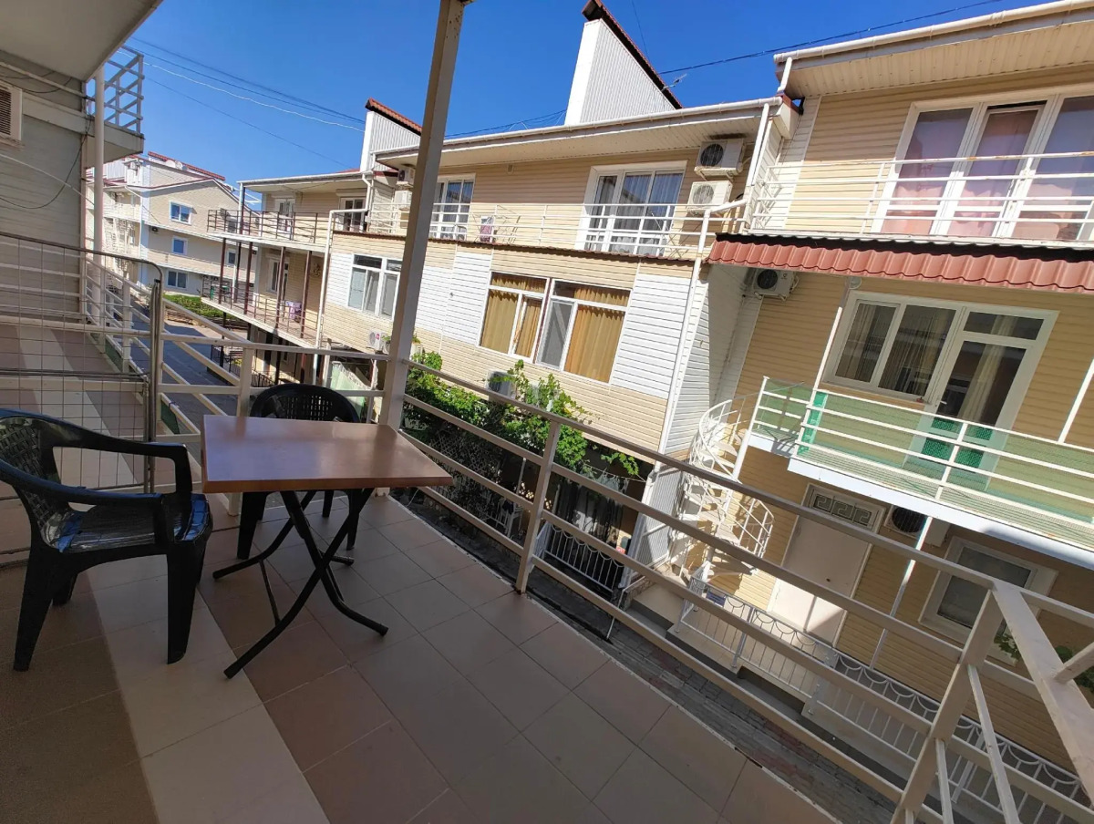 Эллинг у Зои