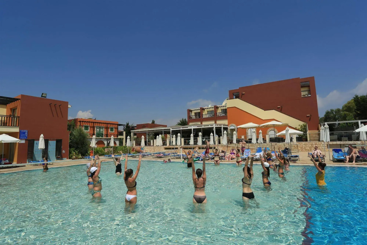 Panas Holiday Village