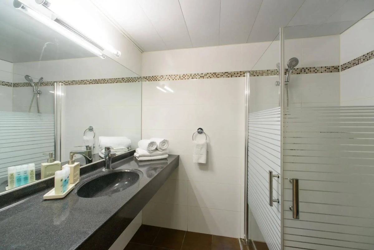 Royalty Suites