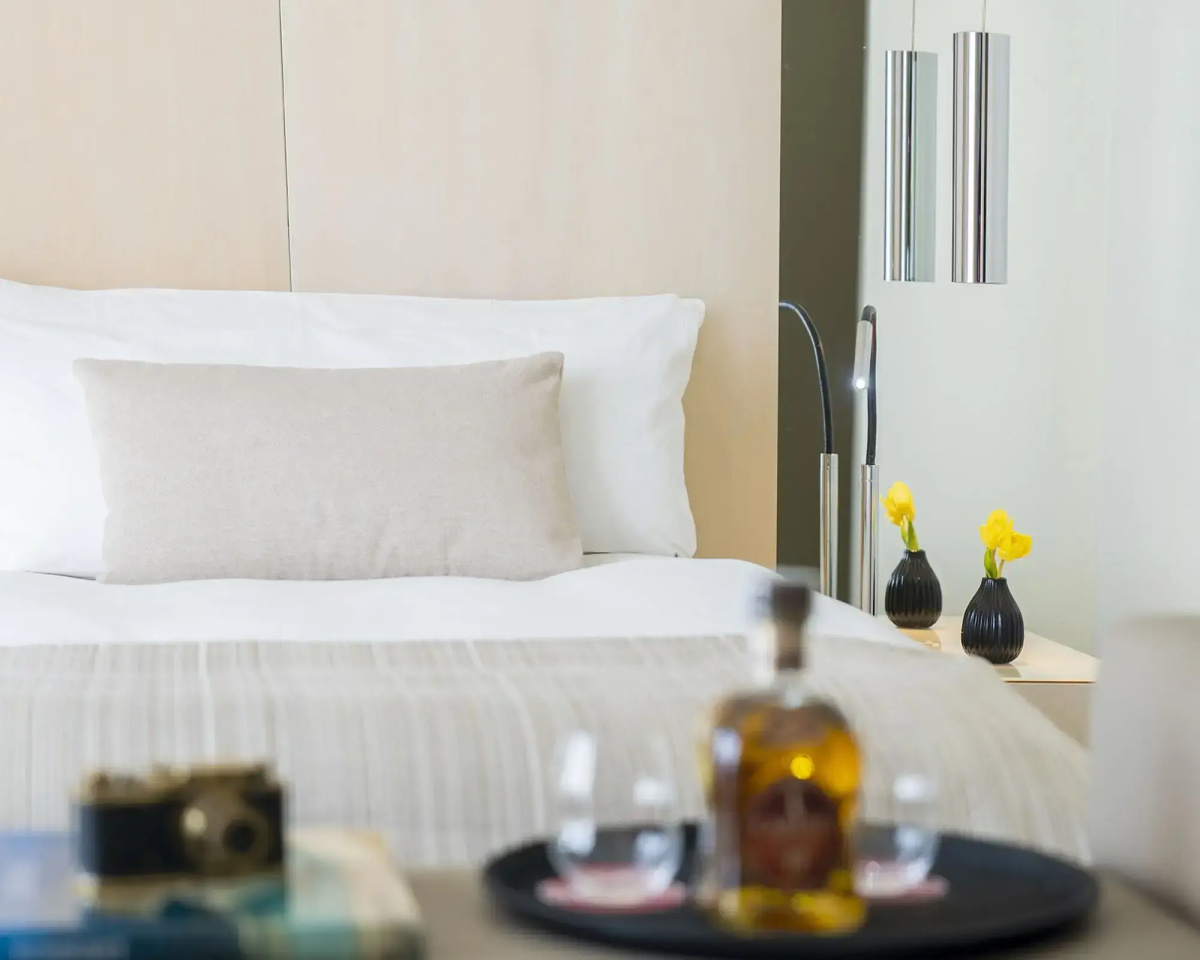 Cram Hotel