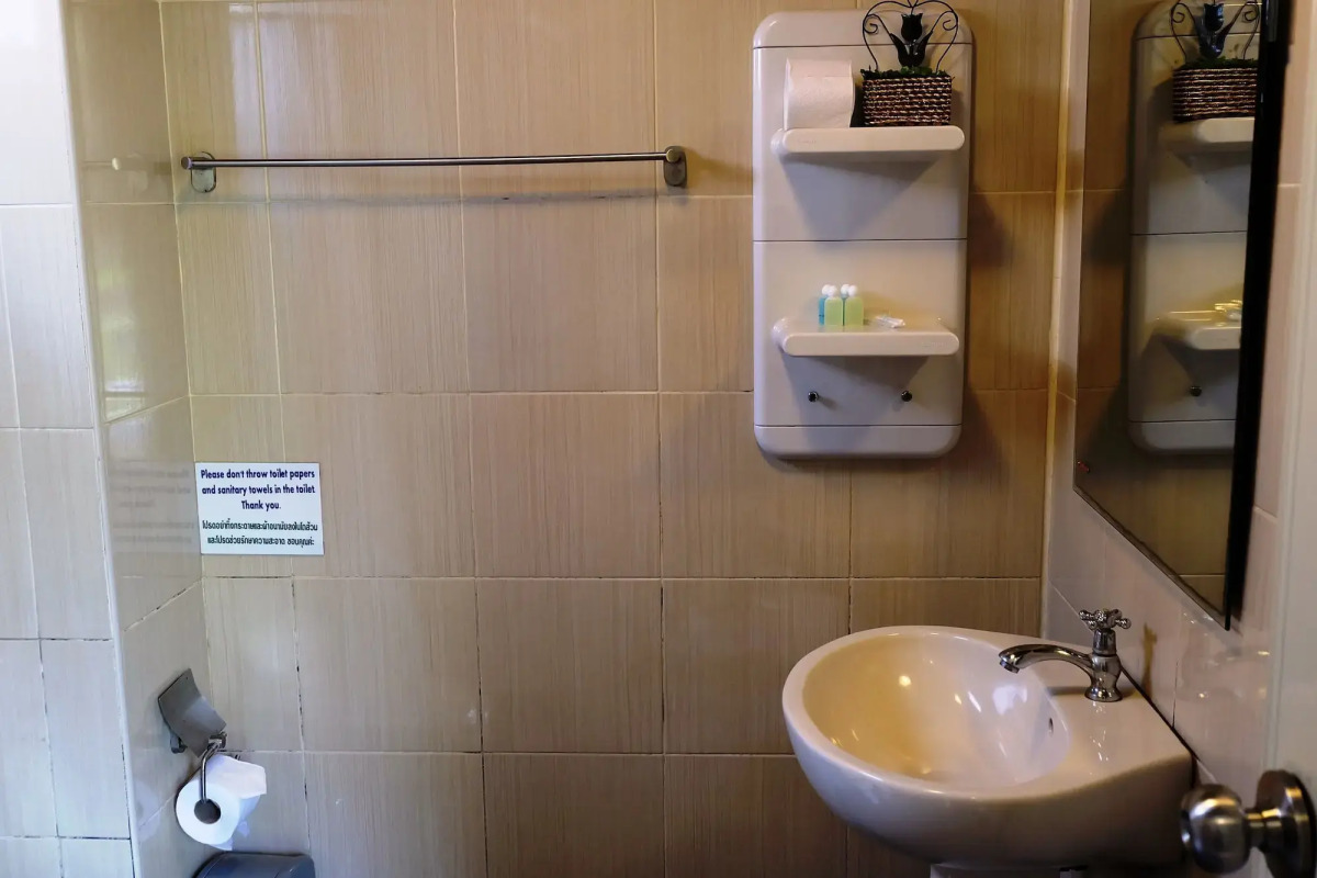 Chilli Hotel & Restaurant