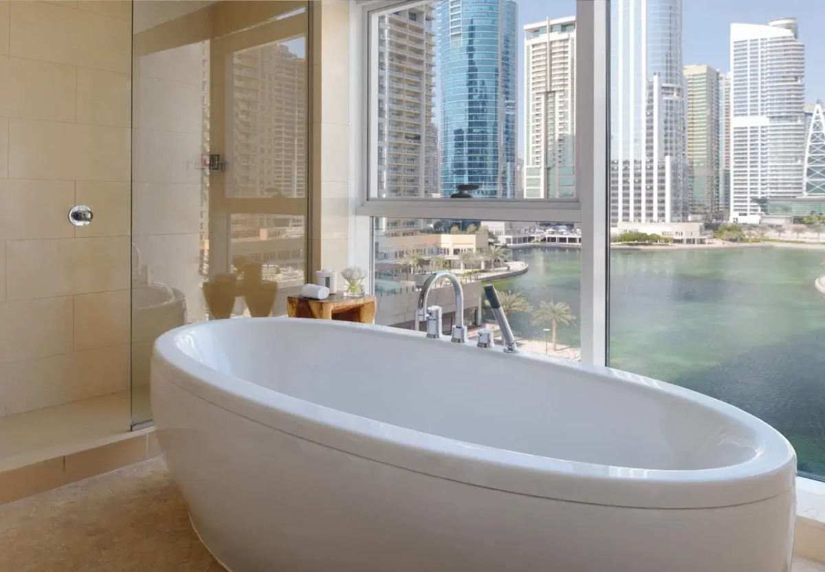 Mövenpick Jumeirah Lakes Towers Hotel