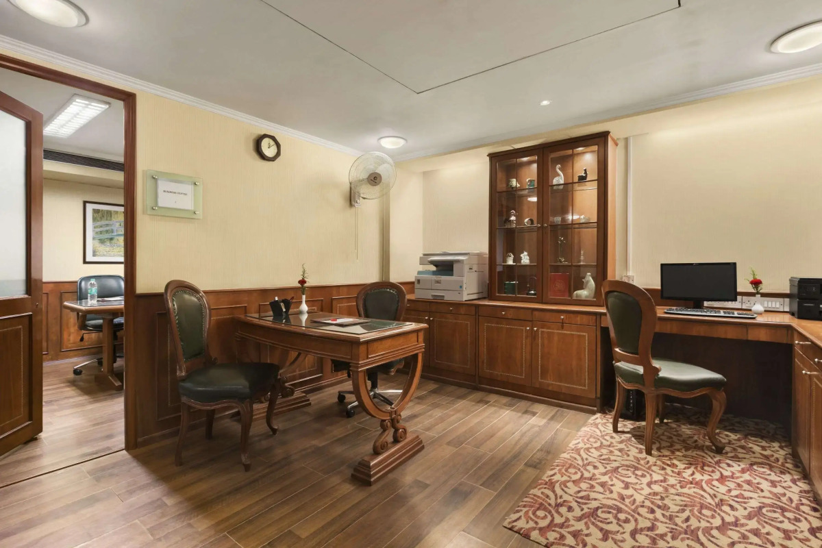 Ramada Plaza by Wyndham Palm Grove