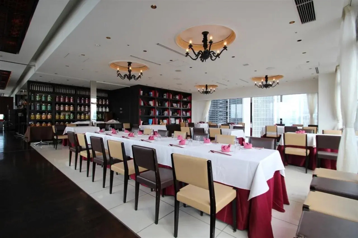 Отель Apa Hotel Osaka Higobashi Ekimae