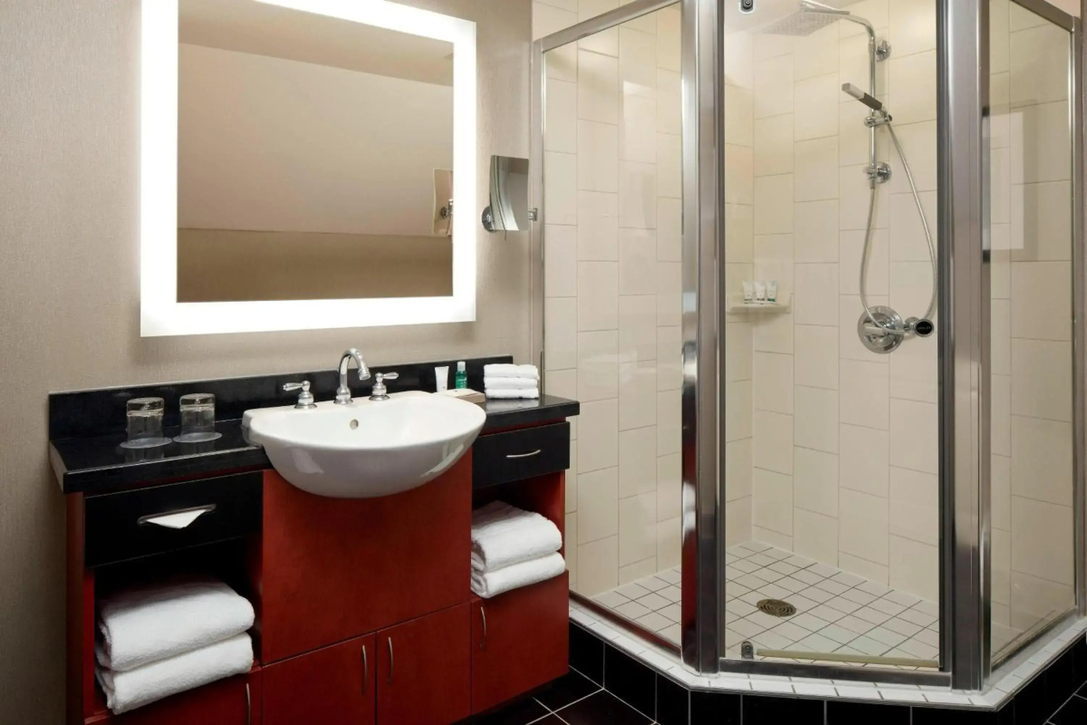Piraeus City Hotel