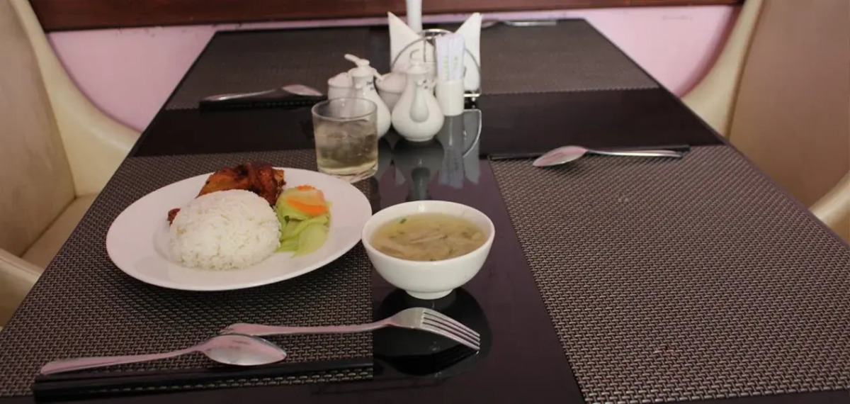 Sai Gon's Book Hotel - The Airport Front