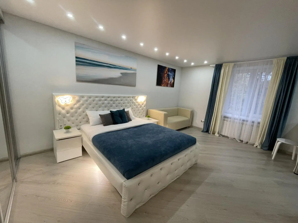 Hanaka (Ханака) на Зеленом проспекте