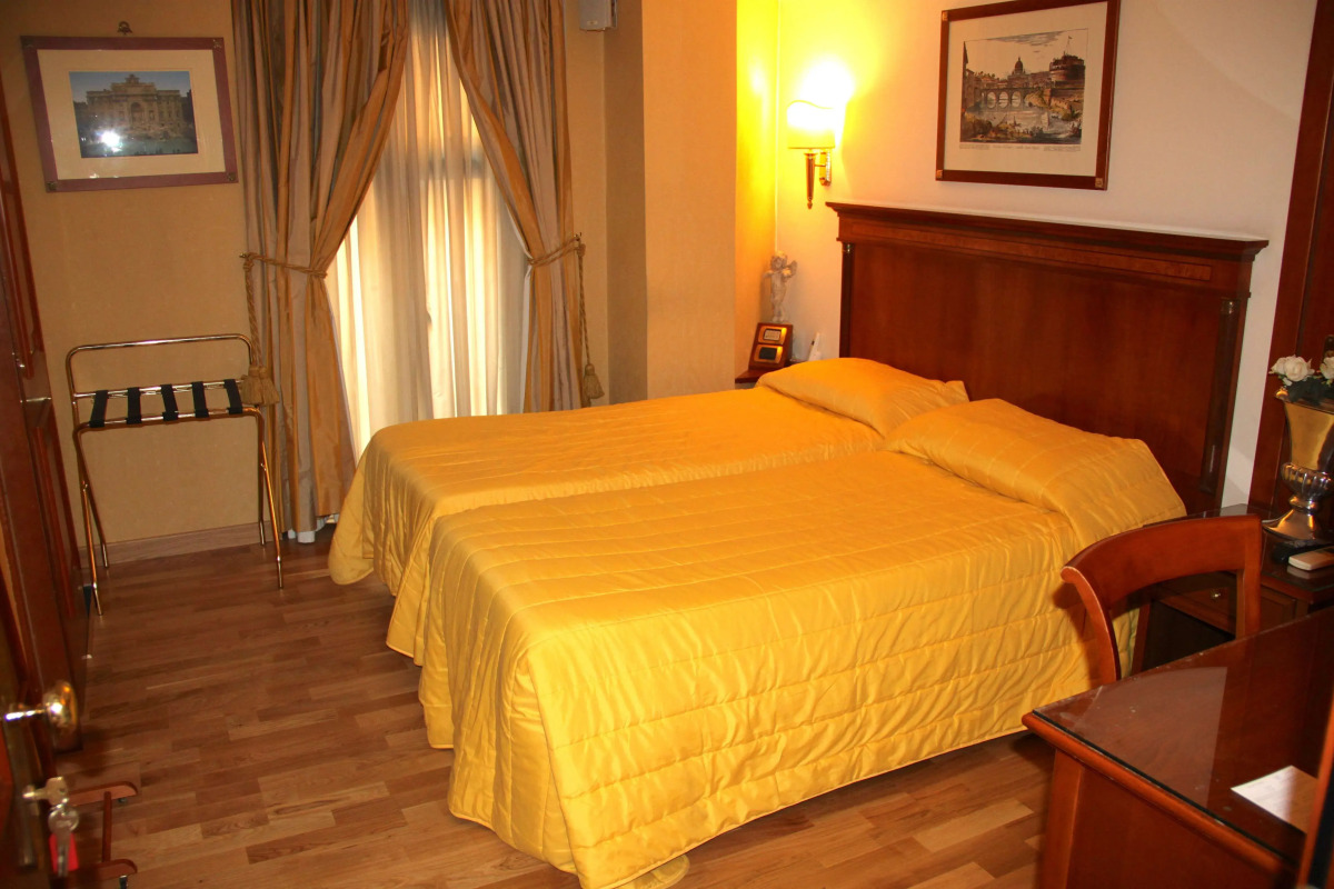 Luxury Rooms H 2000 Roma