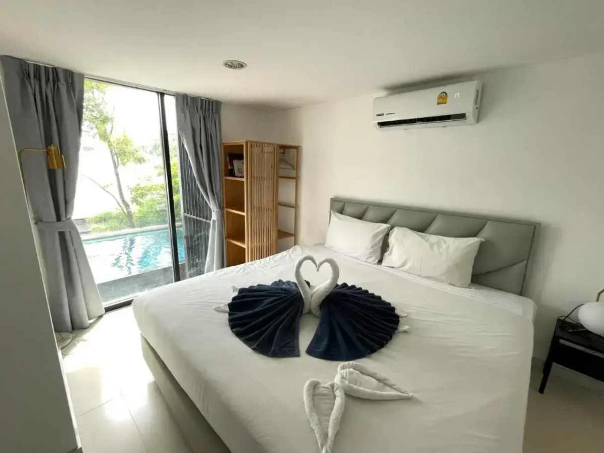 Aristo Surin by Lofty