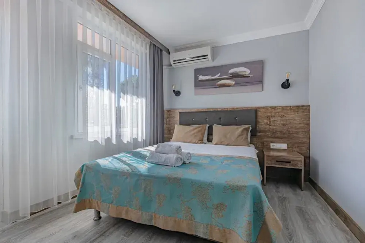 Seven City Hotel