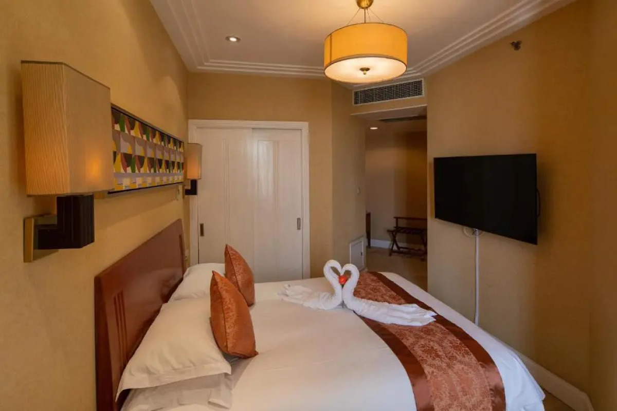 Отель Broadway Mansions Shanghai