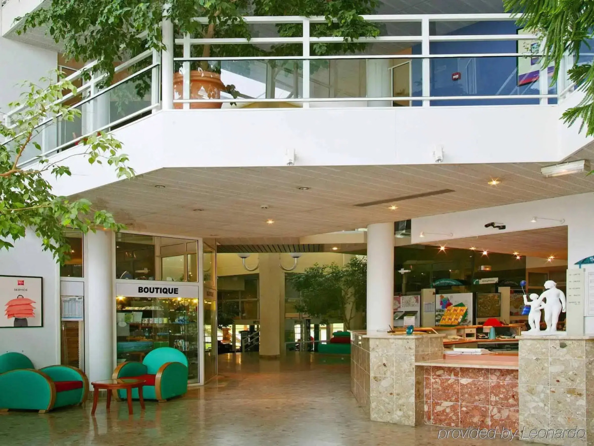 Отель ibis Site du Futuroscope