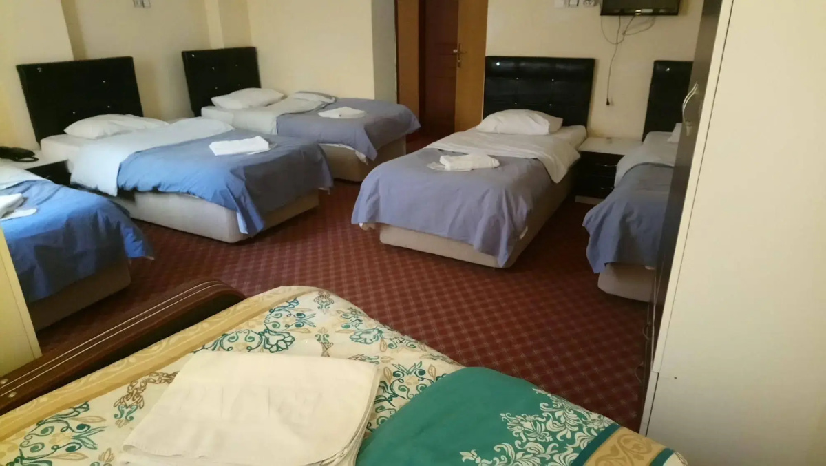 Istanbul Paris Hotel & Hostel