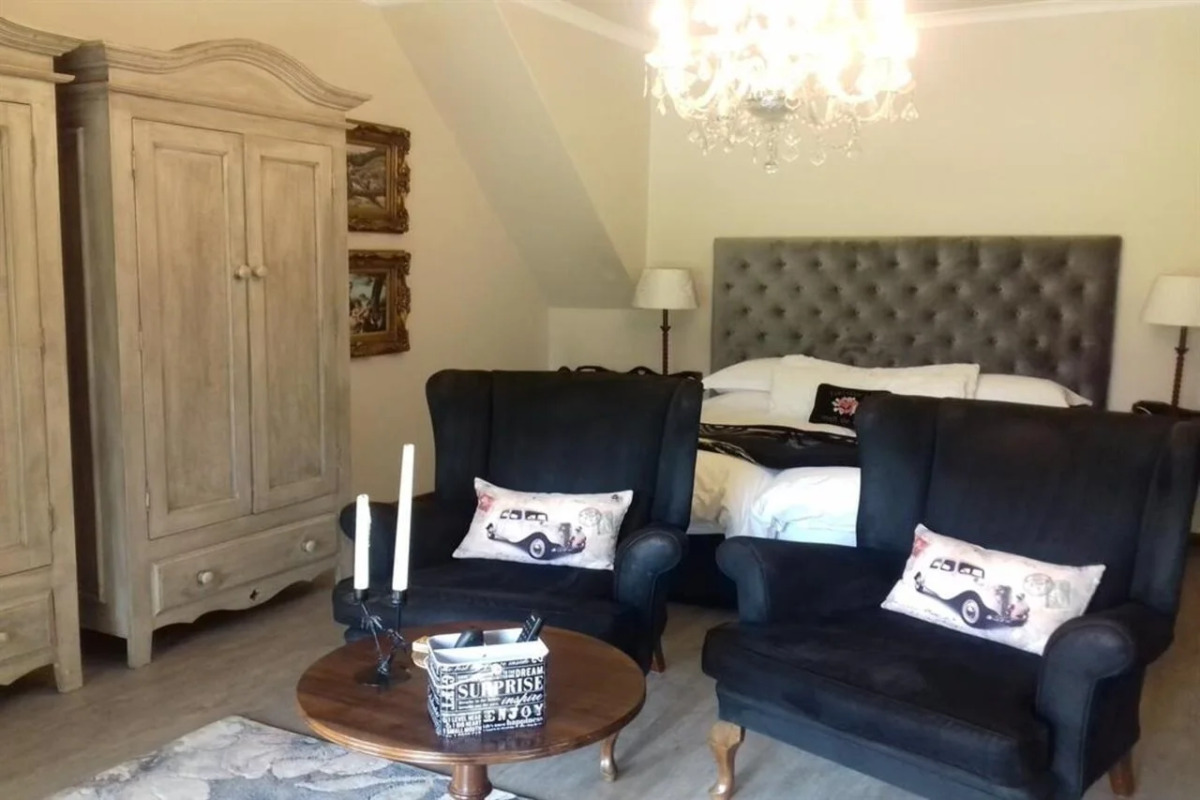 Mulligans Golf Lodge