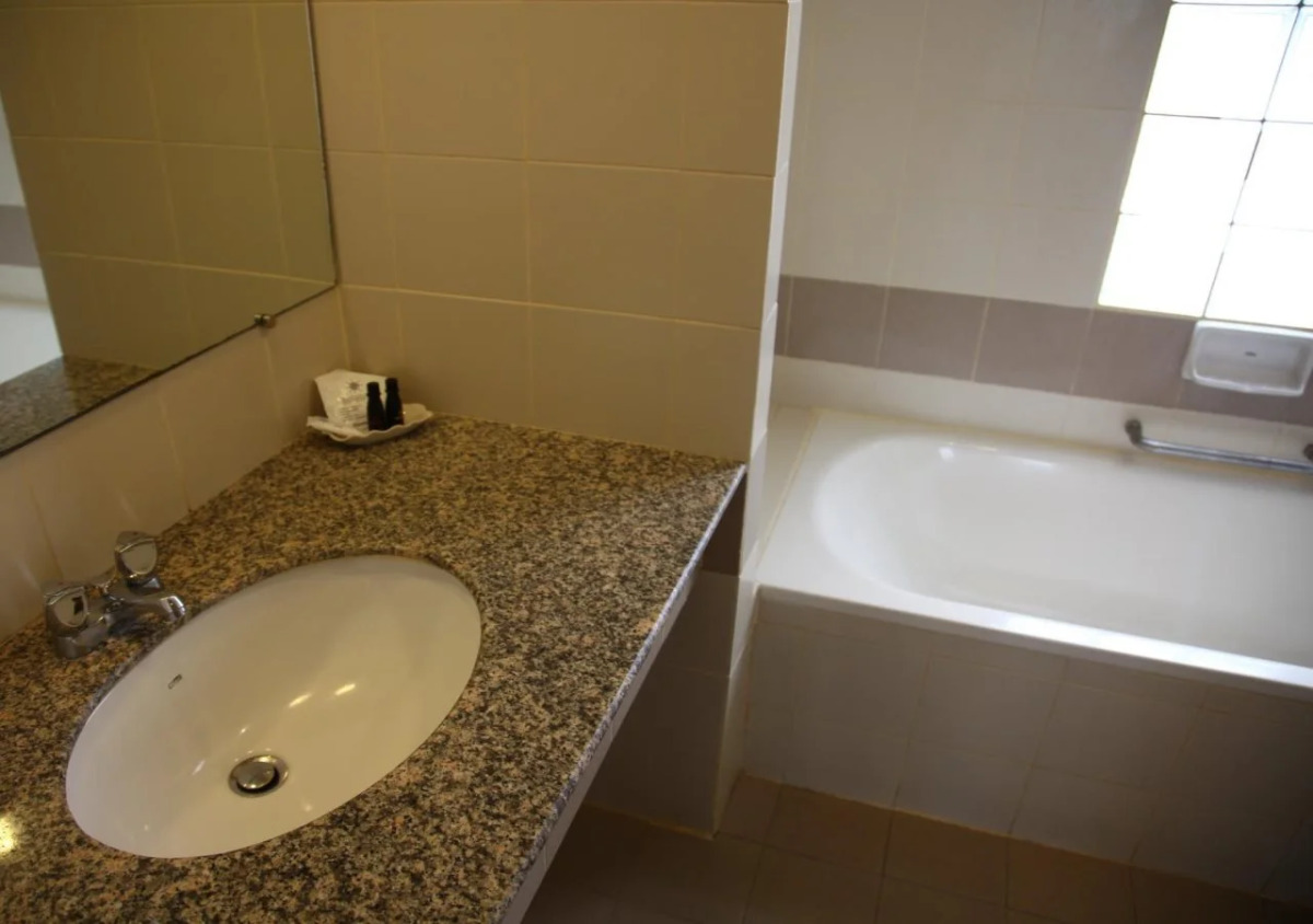 Sunshine Hotel And Residences