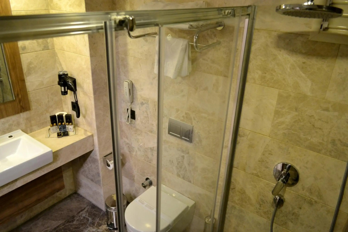 Landmark Plaza Hotel