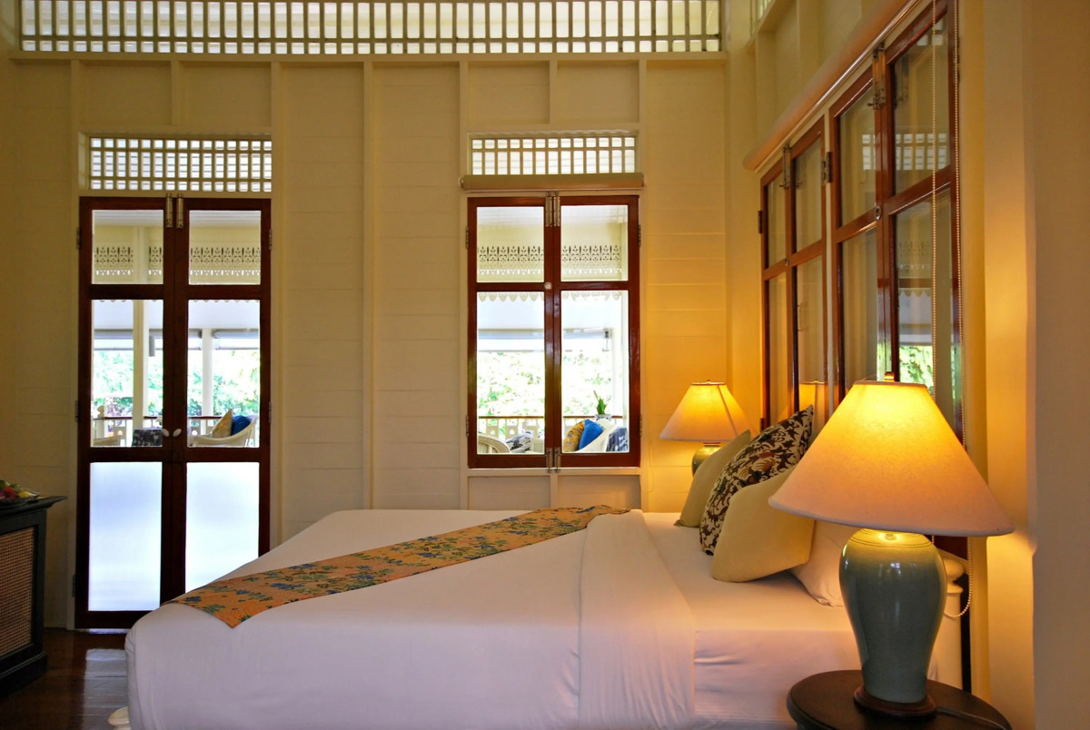 Baan Bayan Beachfront Hotel