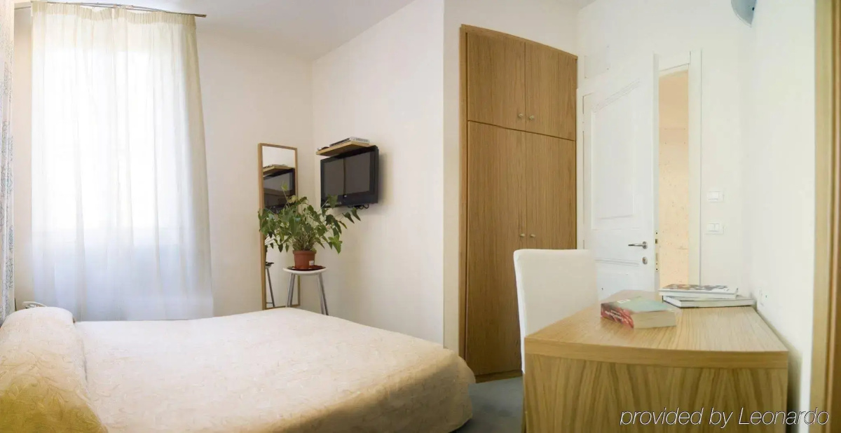 Residenza Domizia- Guest House