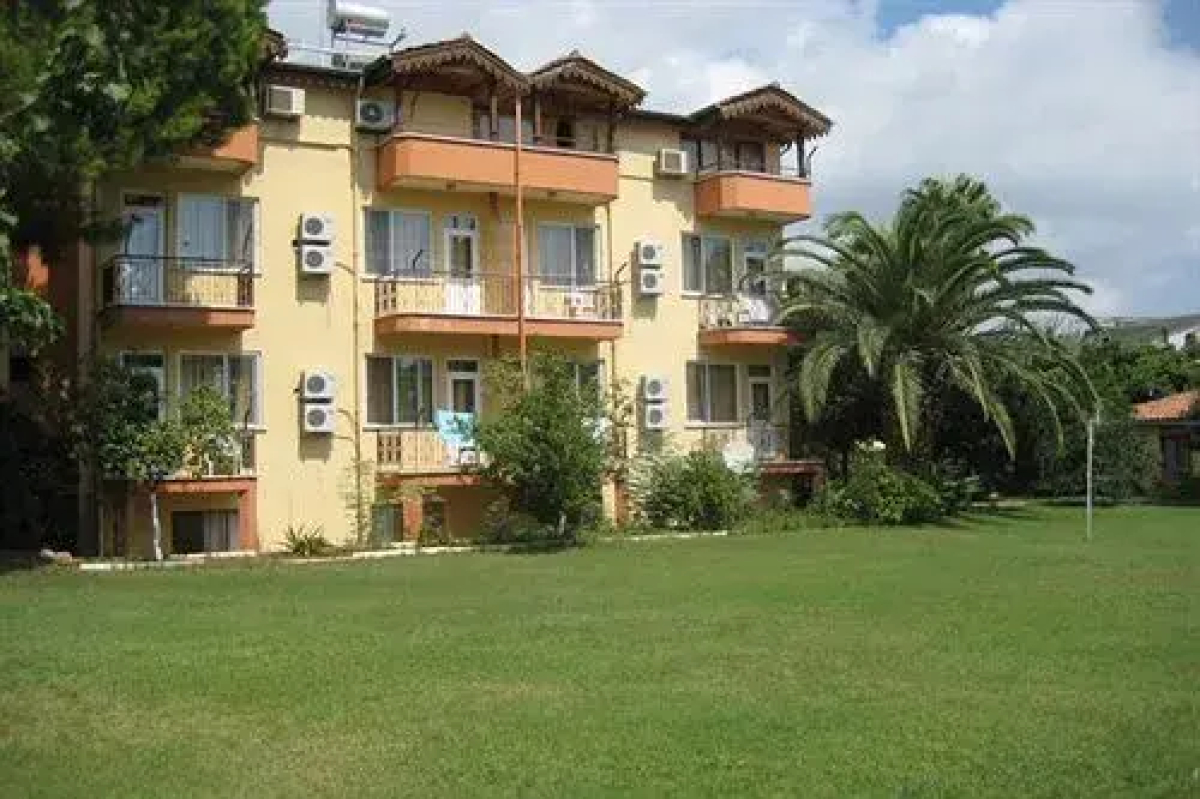 Aloha Hotel