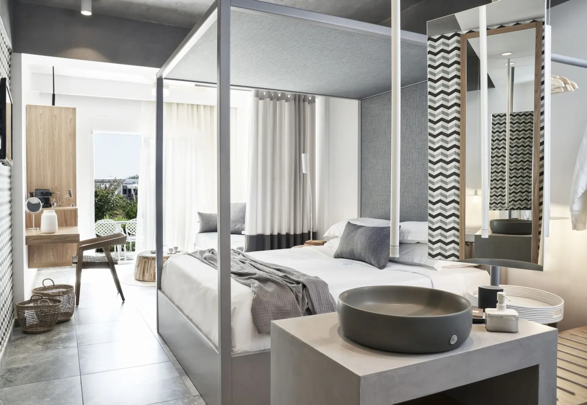 Antigoni Seaside Resort