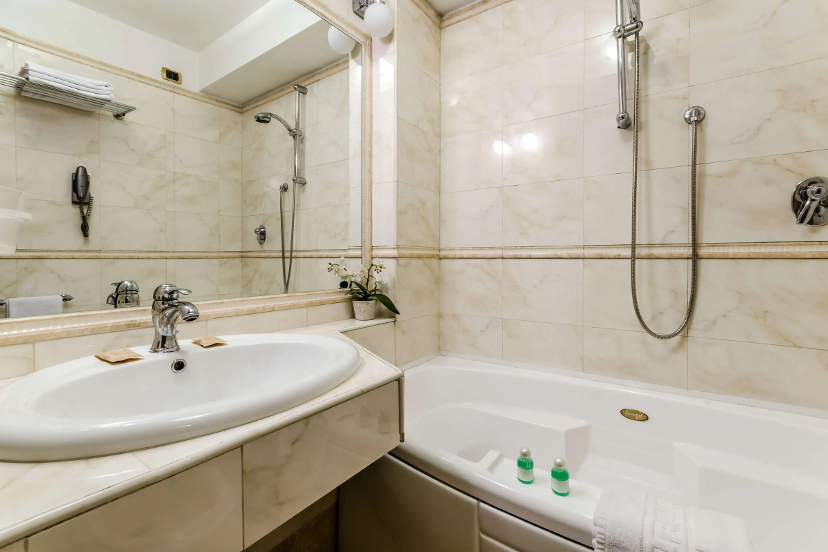 Luxury Rooms H 2000 Roma
