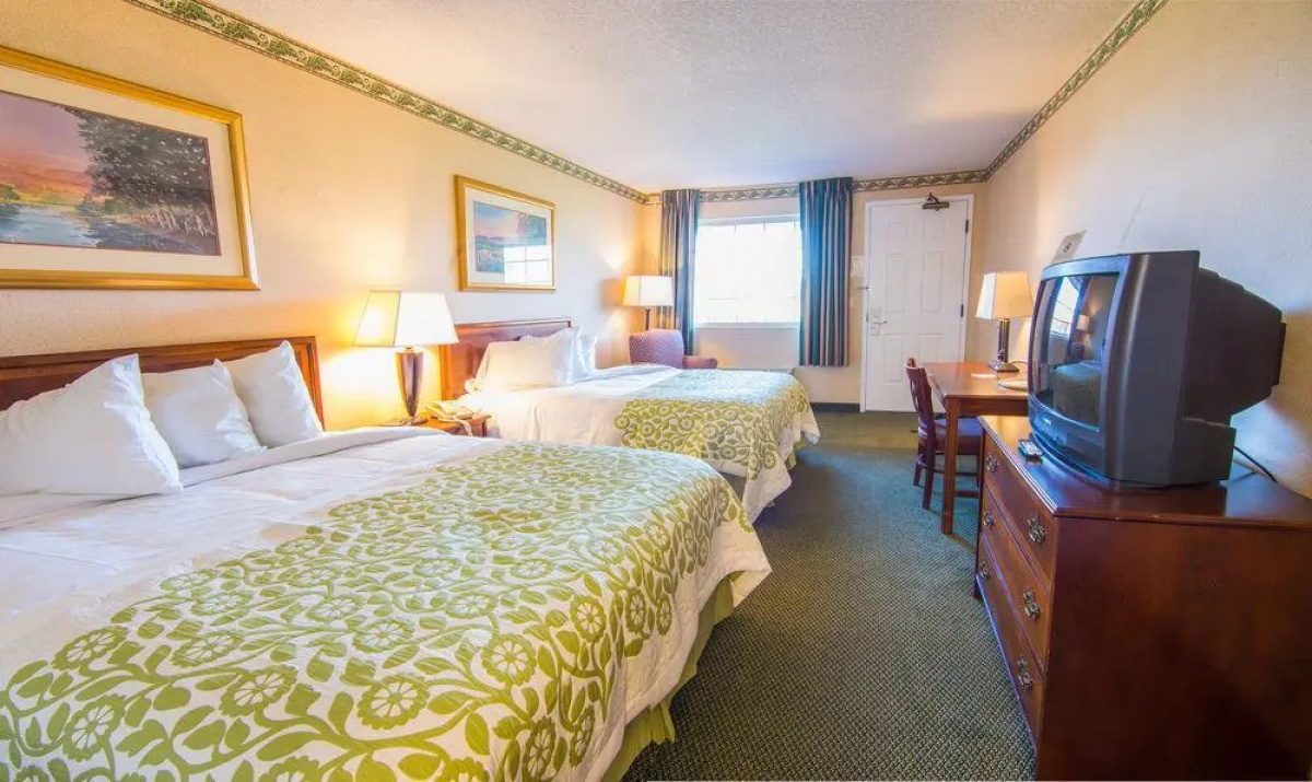 莱瑟姆戴斯套房酒店/北阿尔巴尼(Albany Airport Hotel)