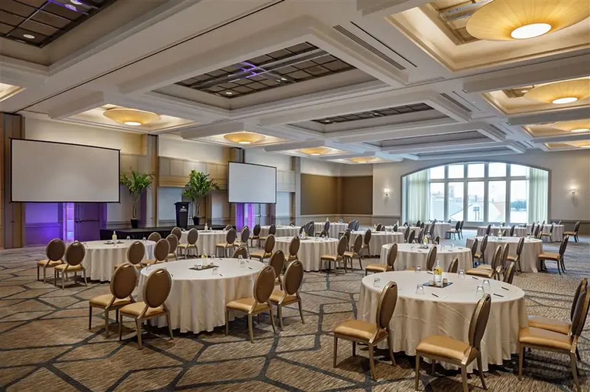 Hilton Philadelphia at Penn's Landing