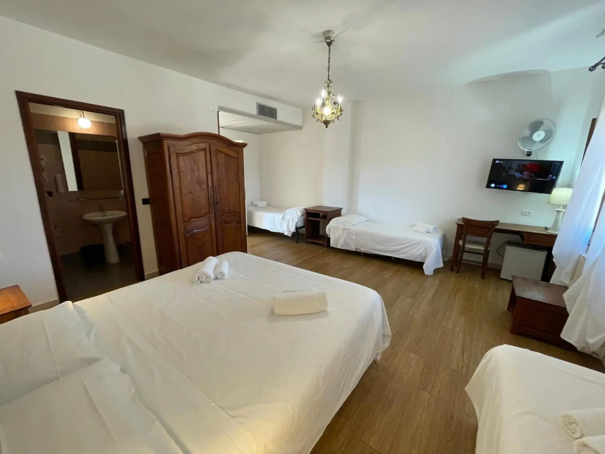 Hotel Caffè Verdi - 24 hours Reception