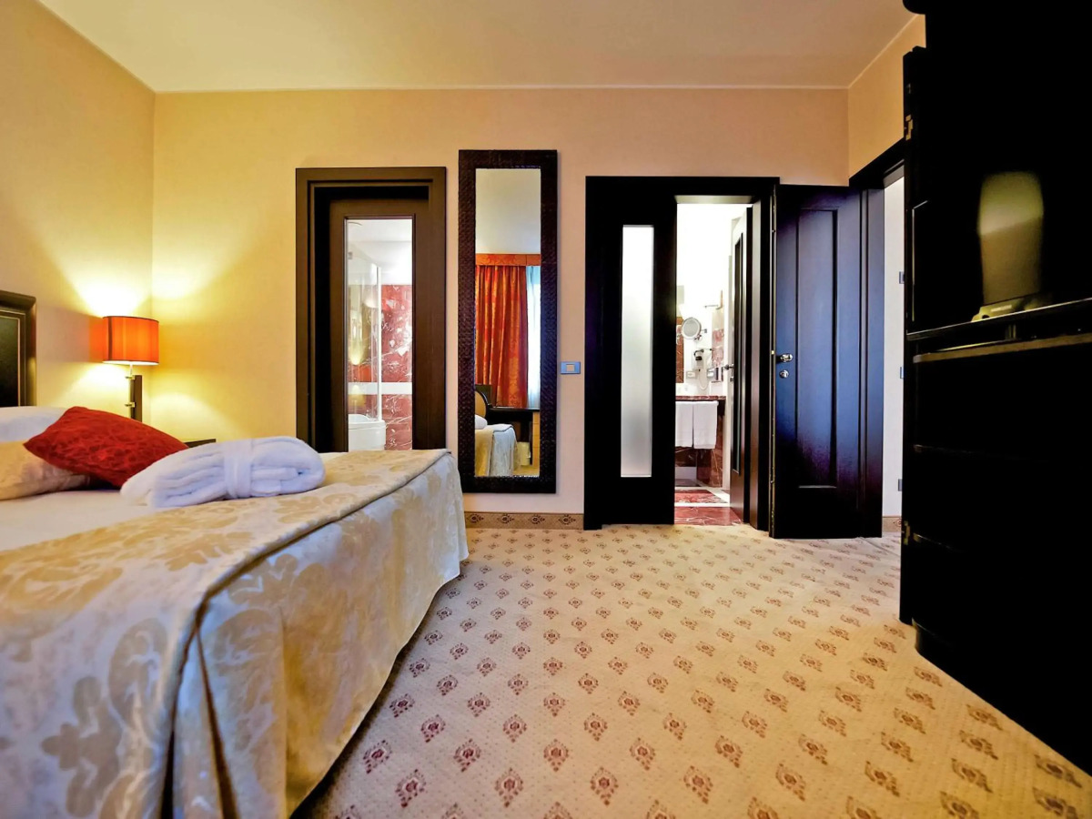 Mercure Eur Roma West