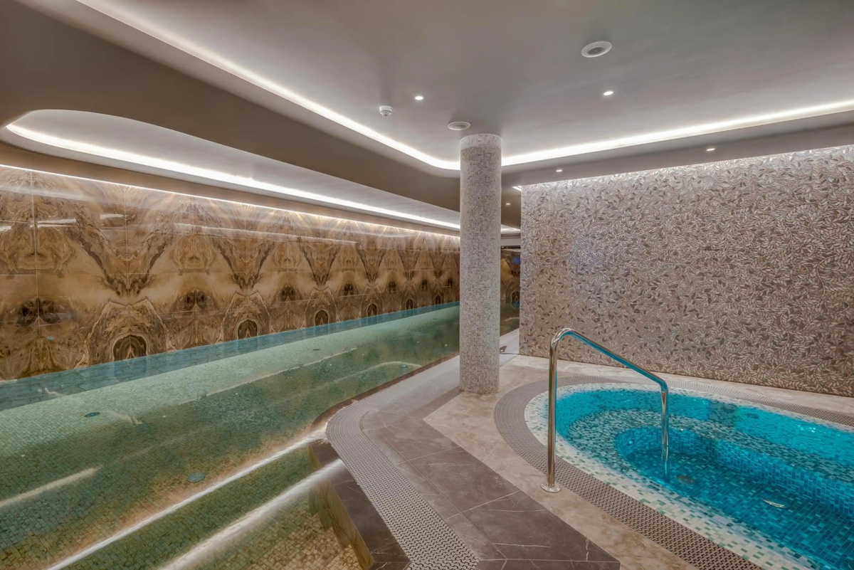 Отель Grand Poet Hotel by Semarah