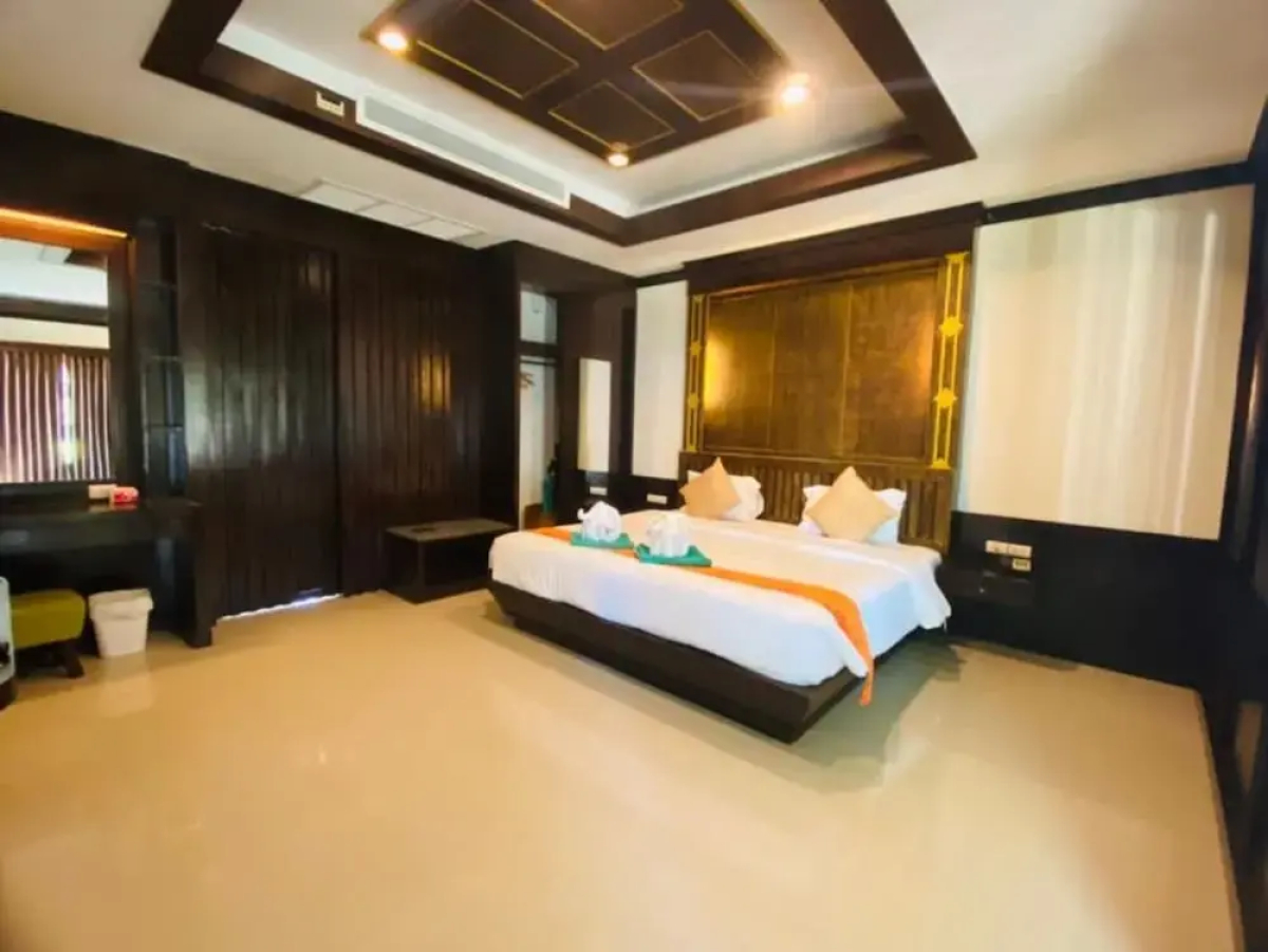 Hotel and Beach Bungalow at Lanta Resort